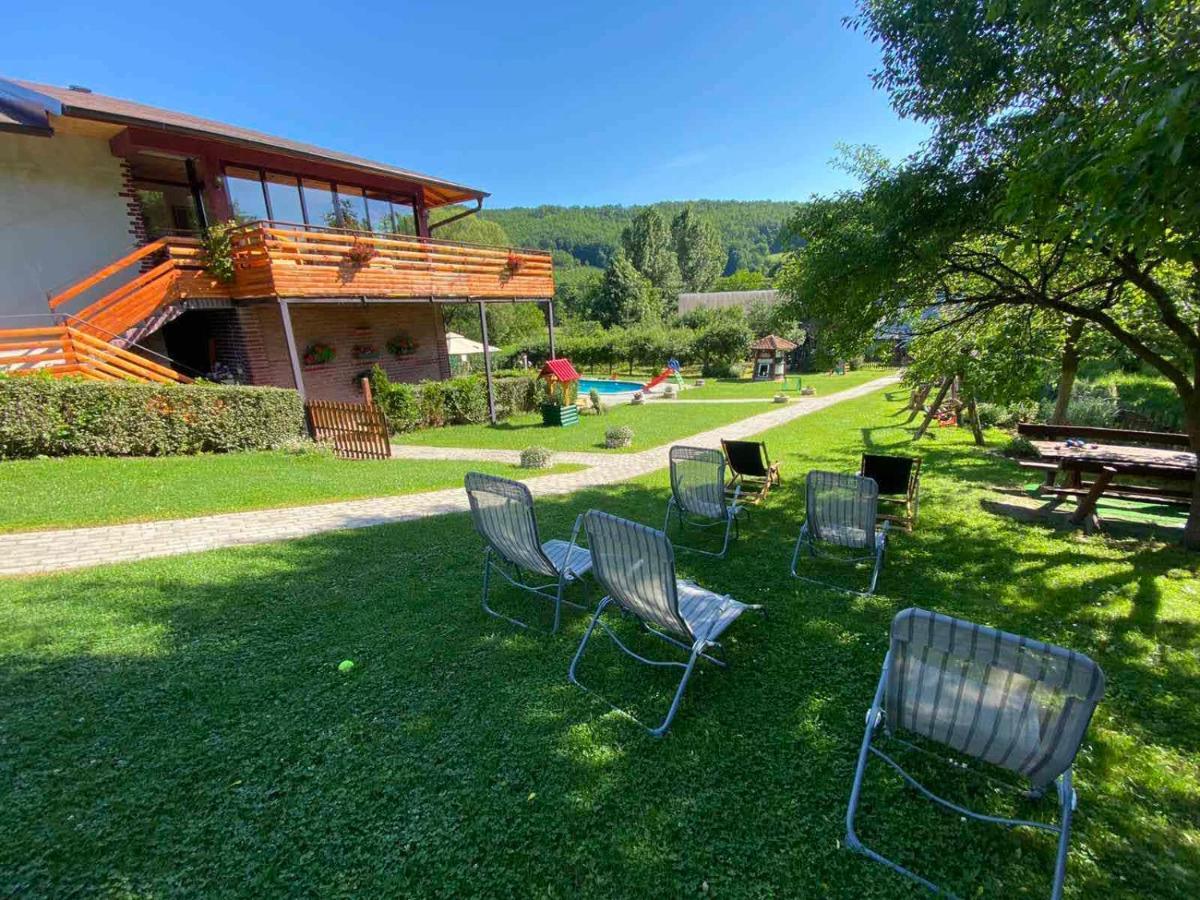 Country House Lozanjska Terasa Hostal Exterior foto